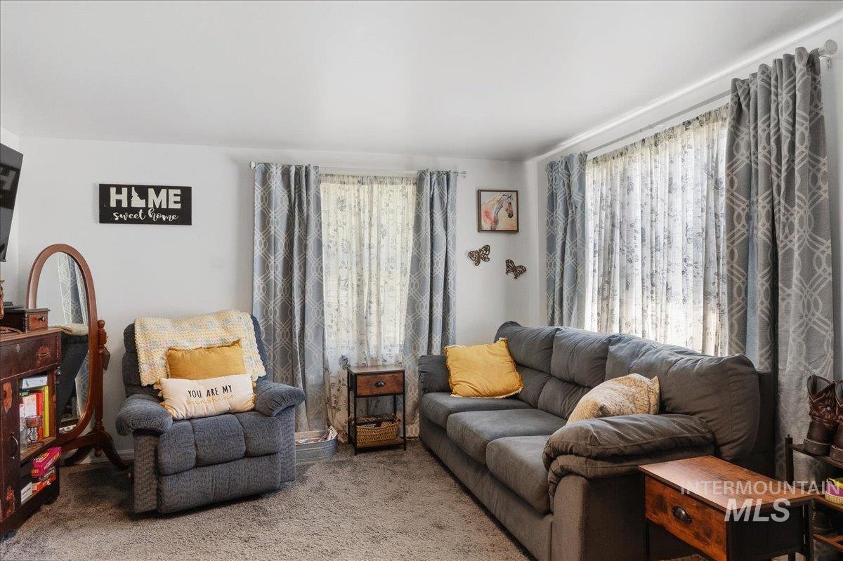1958 E 1775 S, Gooding, Idaho 83330, 4 Bedrooms, 1 Bathroom, Residential For Sale, Price $279,900,MLS 98985213