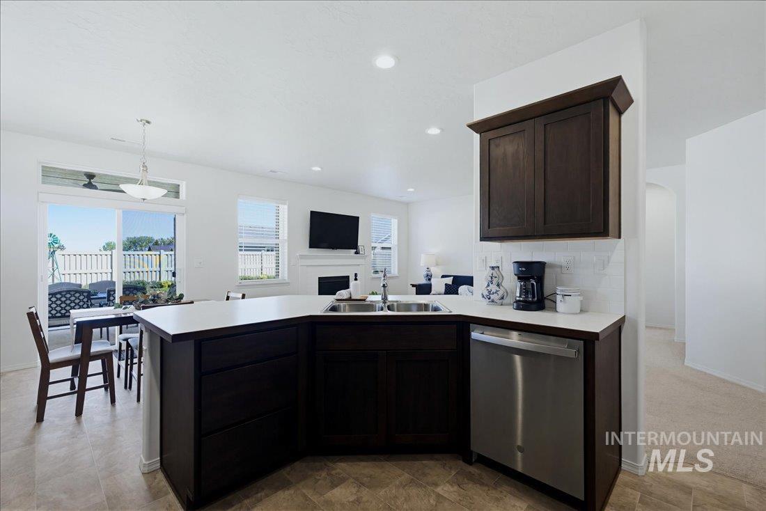 1354 Hayhook St., Middleton, Idaho 83644, 3 Bedrooms, 2 Bathrooms, Residential For Sale, Price $427,000,MLS 98985215