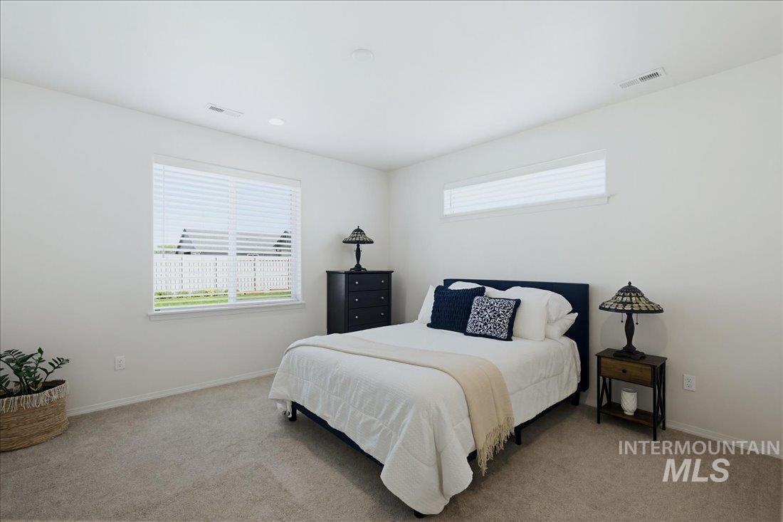 1354 Hayhook St., Middleton, Idaho 83644, 3 Bedrooms, 2 Bathrooms, Residential For Sale, Price $427,000,MLS 98985215