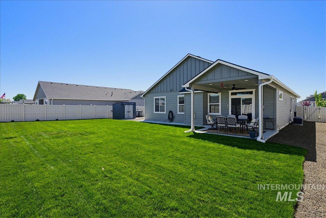 1354 Hayhook St., Middleton, Idaho 83644, 3 Bedrooms, 2 Bathrooms, Residential For Sale, Price $427,000,MLS 98985215