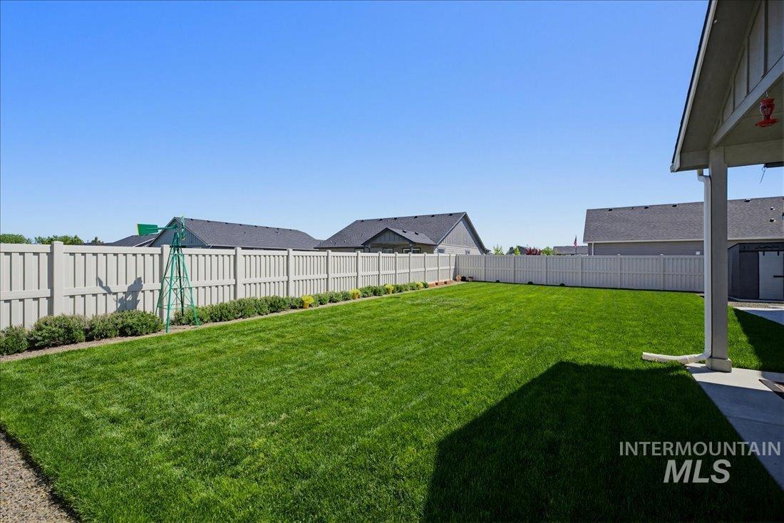 1354 Hayhook St., Middleton, Idaho 83644, 3 Bedrooms, 2 Bathrooms, Residential For Sale, Price $427,000,MLS 98985215