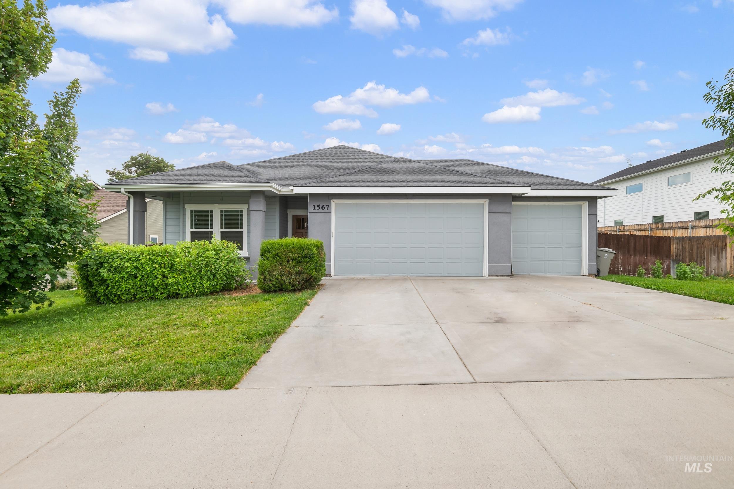 1567 NE Cinder Loop, Mountain Home, Idaho 83647, 3 Bedrooms, 2 Bathrooms, Residential For Sale, Price $374,800,MLS 98985218