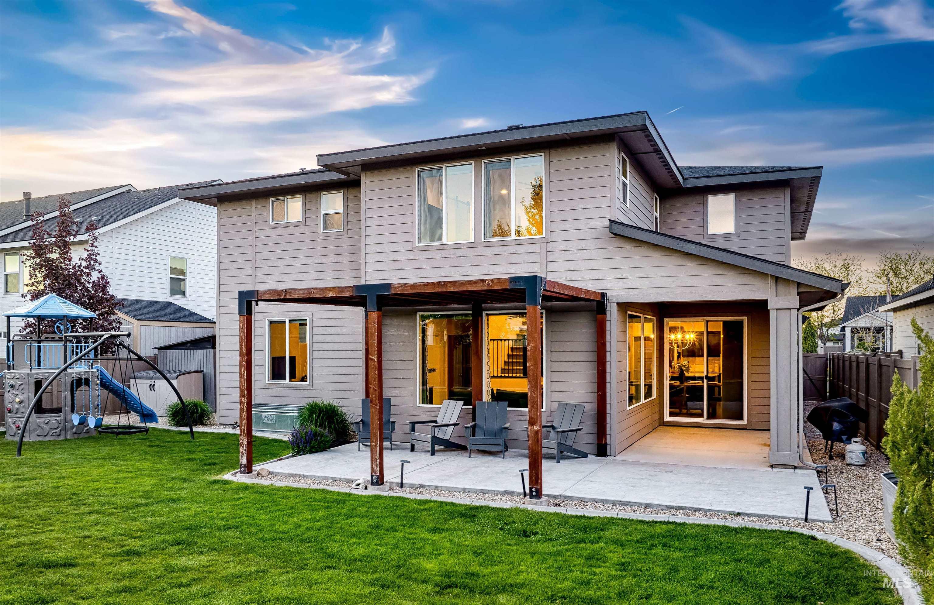 2889 E Lawton Dr, Meridian, Idaho 83642, 4 Bedrooms, 3.5 Bathrooms, Residential For Sale, Price $829,723,MLS 98985219