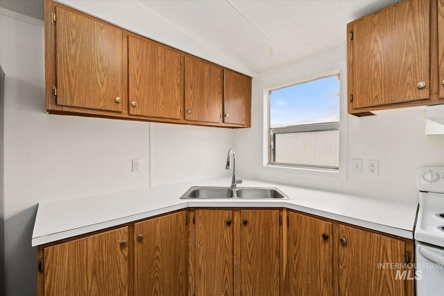 280 Colleen Dr, Mountain Home, Idaho 83647, 3 Bedrooms, 2 Bathrooms, Residential For Sale, Price $60,000,MLS 98985220