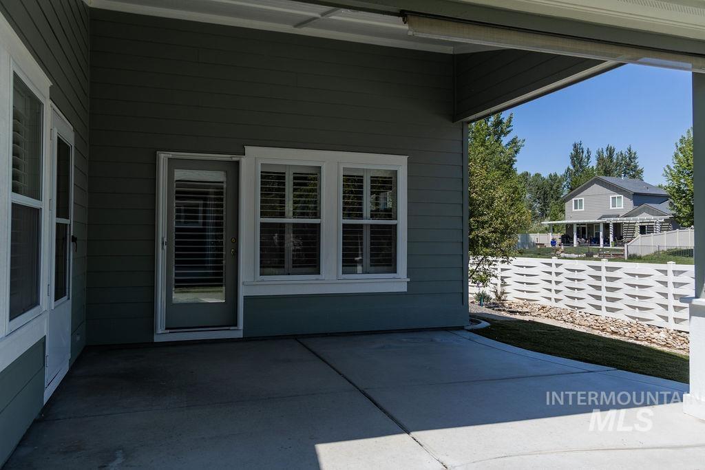 10500 W Waterway Ct, Boise, Idaho 83714, 2 Bedrooms, 2 Bathrooms, Residential For Sale, Price $499,900,MLS 98985221