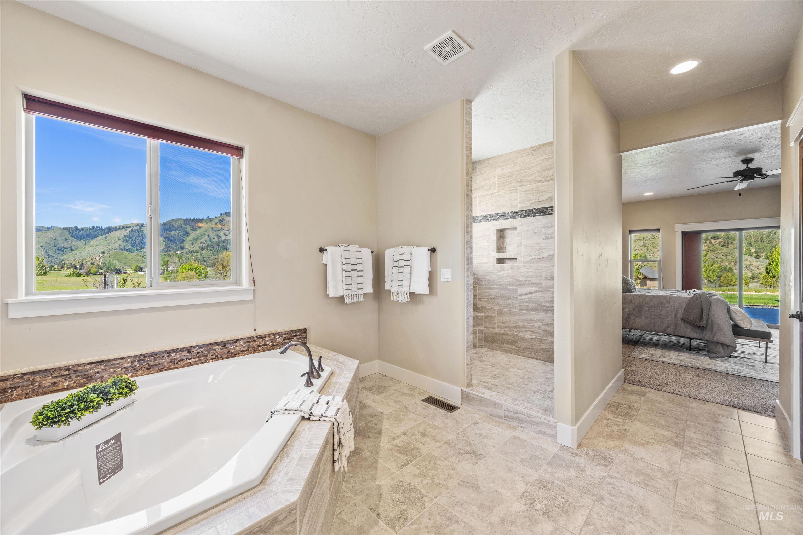 6 Rim Canyon Ln, Boise, Idaho 83716, 3 Bedrooms, 3 Bathrooms, Residential For Sale, Price $975,000,MLS 98985222