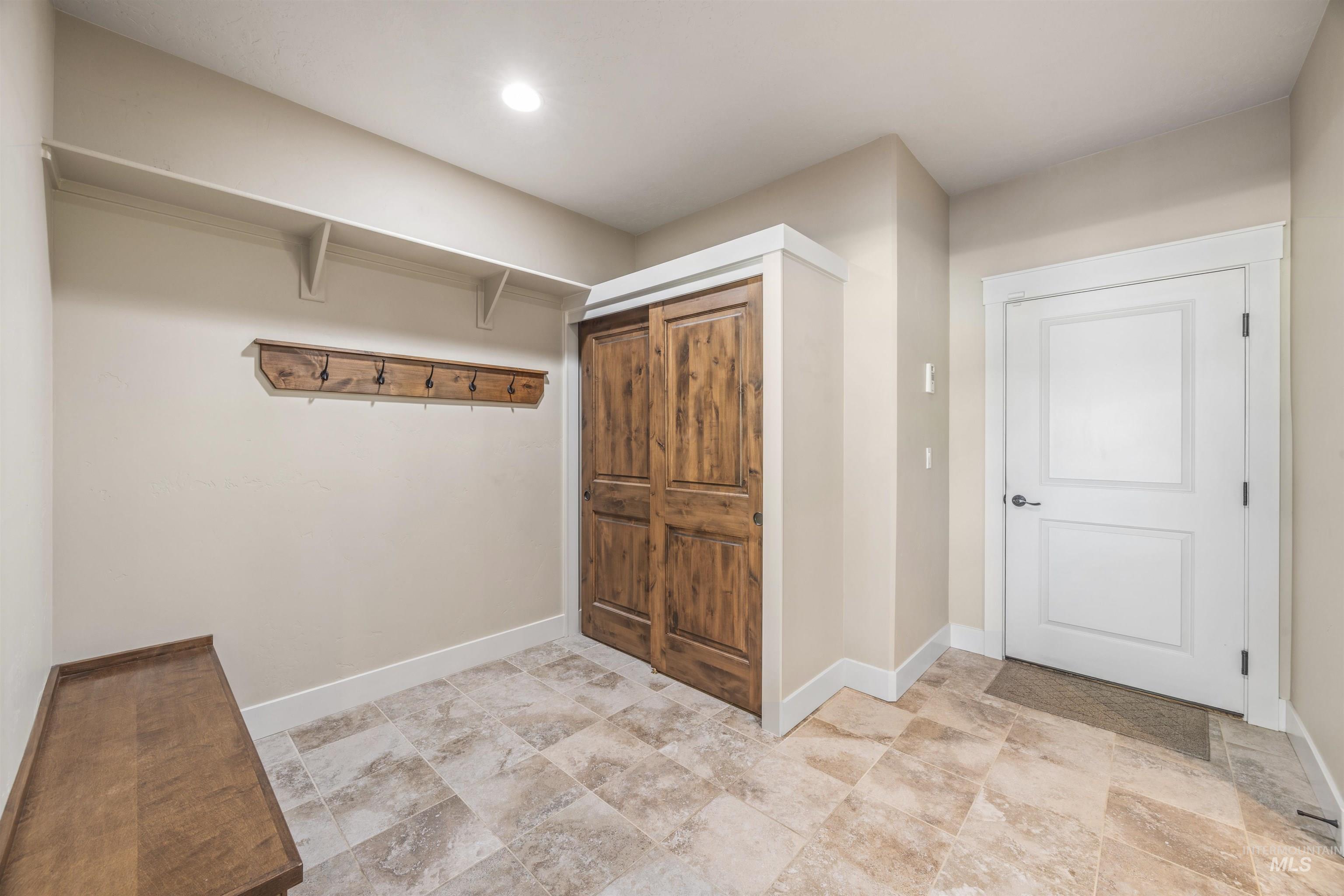 6 Rim Canyon Ln, Boise, Idaho 83716, 3 Bedrooms, 3 Bathrooms, Residential For Sale, Price $975,000,MLS 98985222