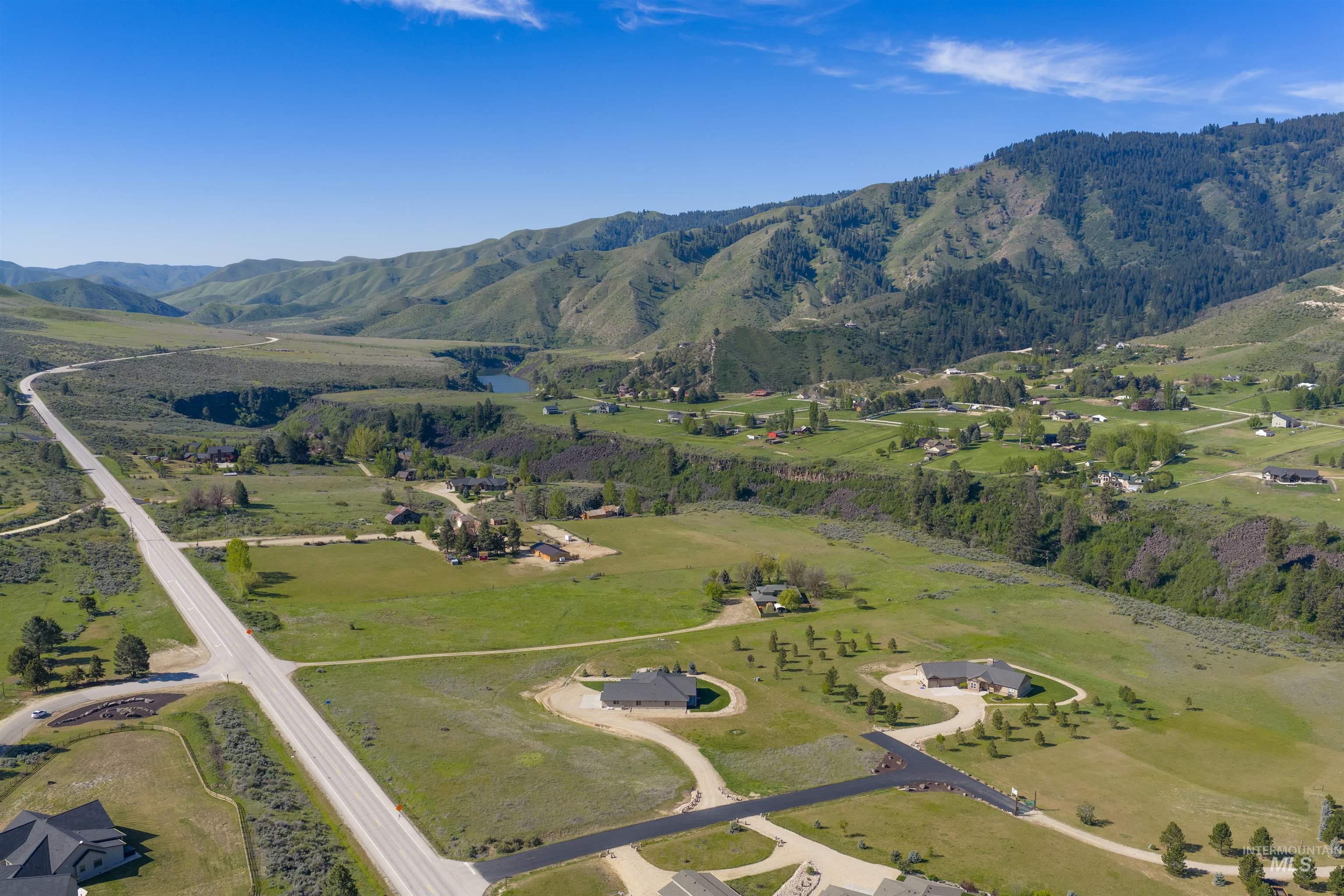 6 Rim Canyon Ln, Boise, Idaho 83716, 3 Bedrooms, 3 Bathrooms, Residential For Sale, Price $975,000,MLS 98985222