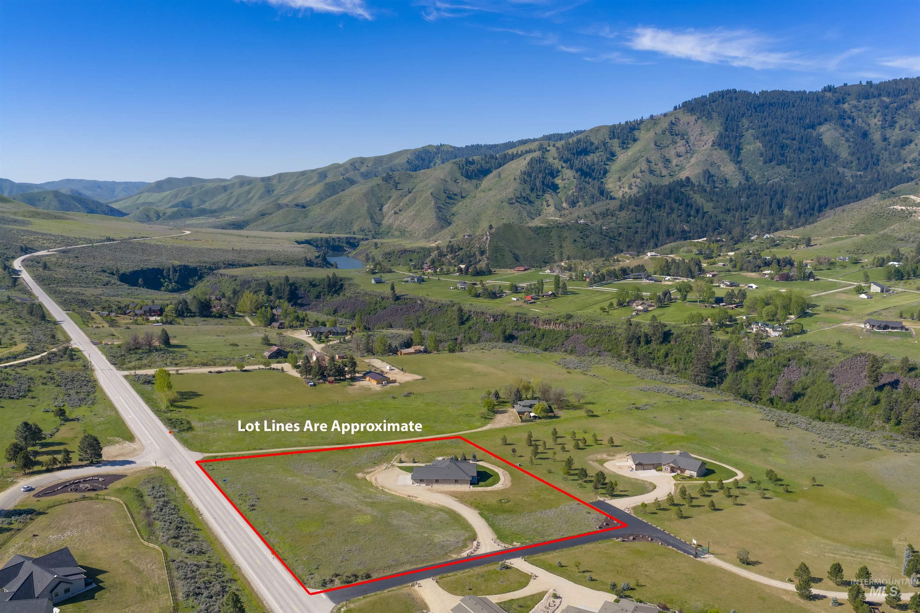 6 Rim Canyon Ln, Boise, Idaho 83716, 3 Bedrooms, 3 Bathrooms, Residential For Sale, Price $975,000,MLS 98985222