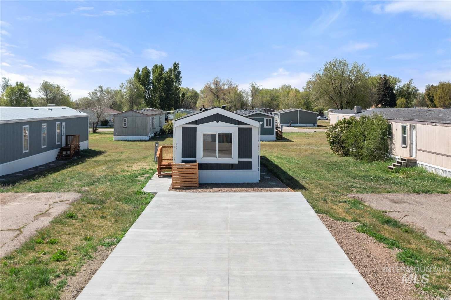 245 W 9Th, Mountain Home, Idaho 83647, 2 Bedrooms, 1 Bathroom, Residential For Sale, Price $48,000,MLS 98985224