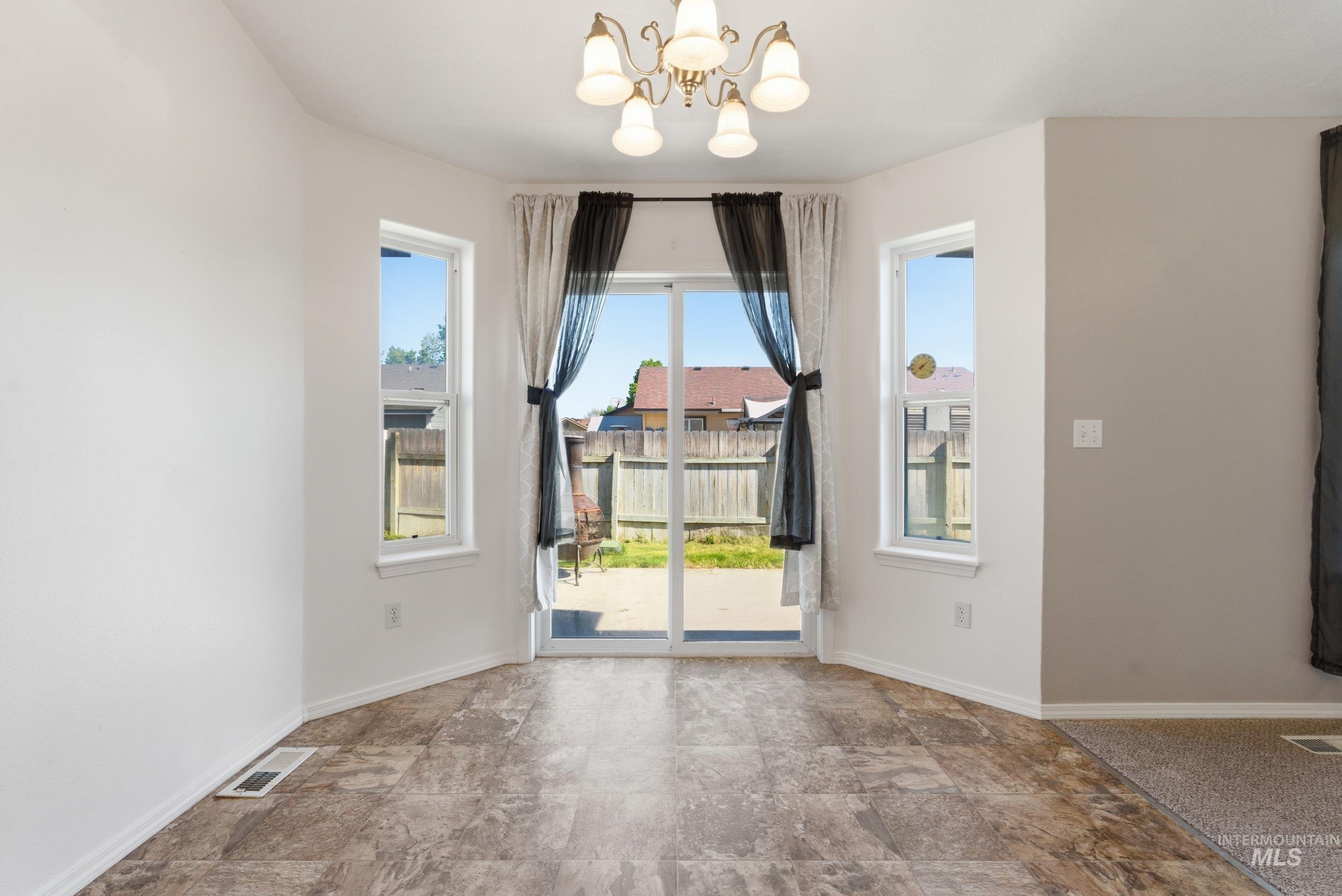 501 Knights Circle, Nampa, Idaho 83687, 3 Bedrooms, 2 Bathrooms, Residential For Sale, Price $380,000, 98985227