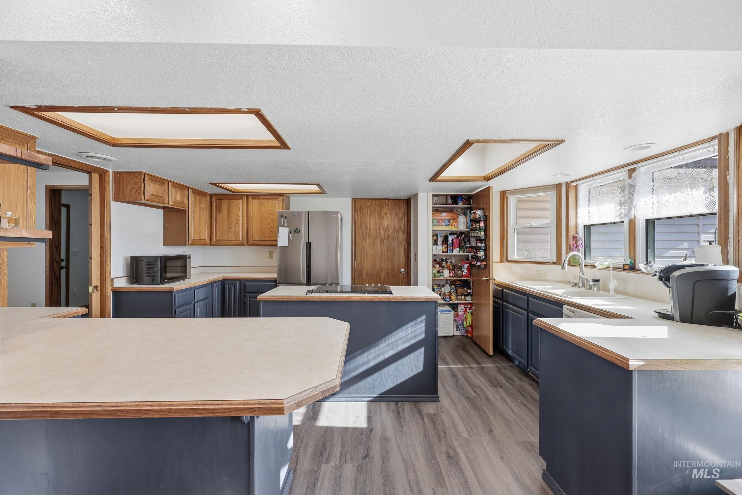1825 N 6th E, Mountain Home, Idaho 83647, 3 Bedrooms, 2 Bathrooms, Residential For Sale, Price $400,000, 98985230