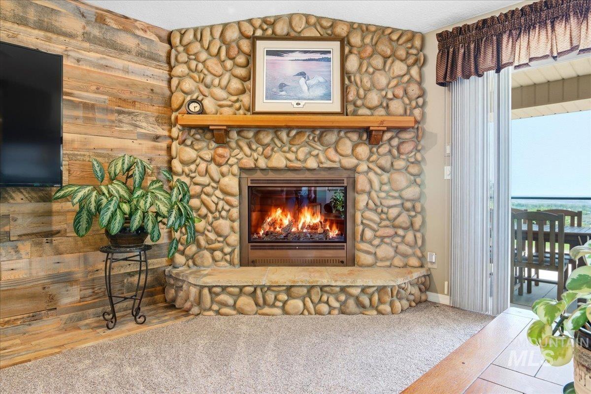 9547 W Golden View Dr, Star, Idaho 83669, 4 Bedrooms, 2.5 Bathrooms, Residential For Sale, Price $999,900,MLS 98985242