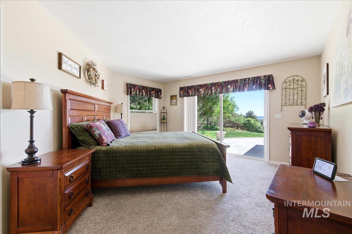 9547 W Golden View Dr, Star, Idaho 83669, 4 Bedrooms, 2.5 Bathrooms, Residential For Sale, Price $999,900, 98985242