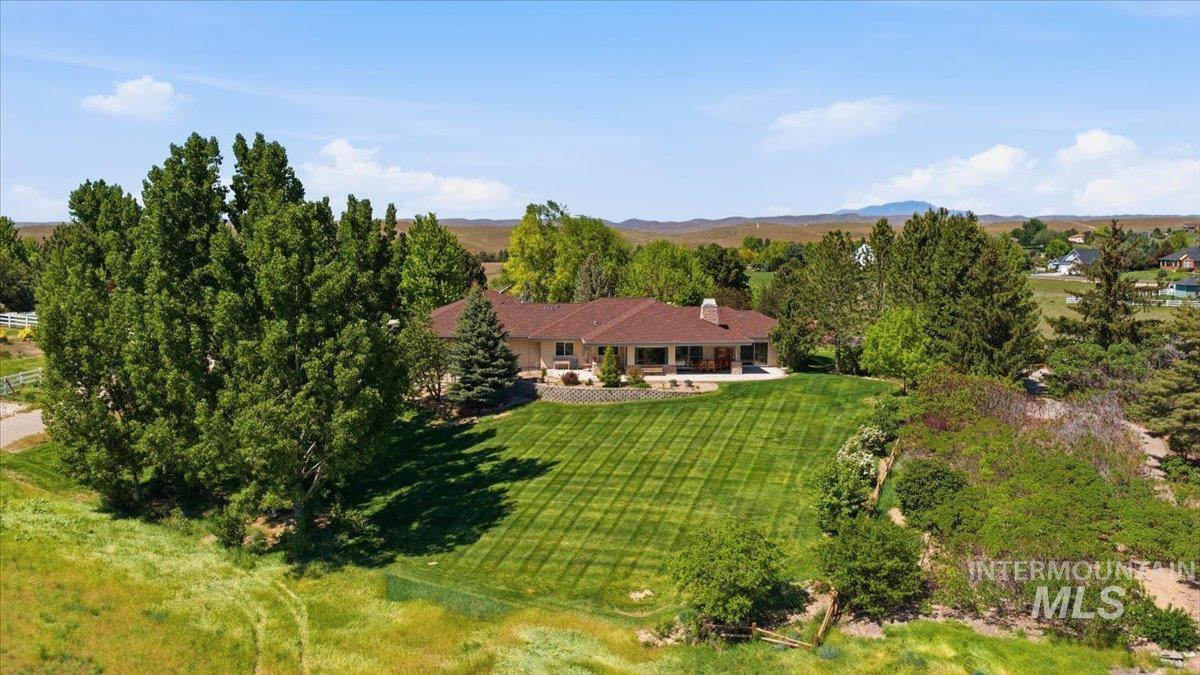 9547 W Golden View Dr, Star, Idaho 83669, 4 Bedrooms, 2.5 Bathrooms, Residential For Sale, Price $999,900, 98985242