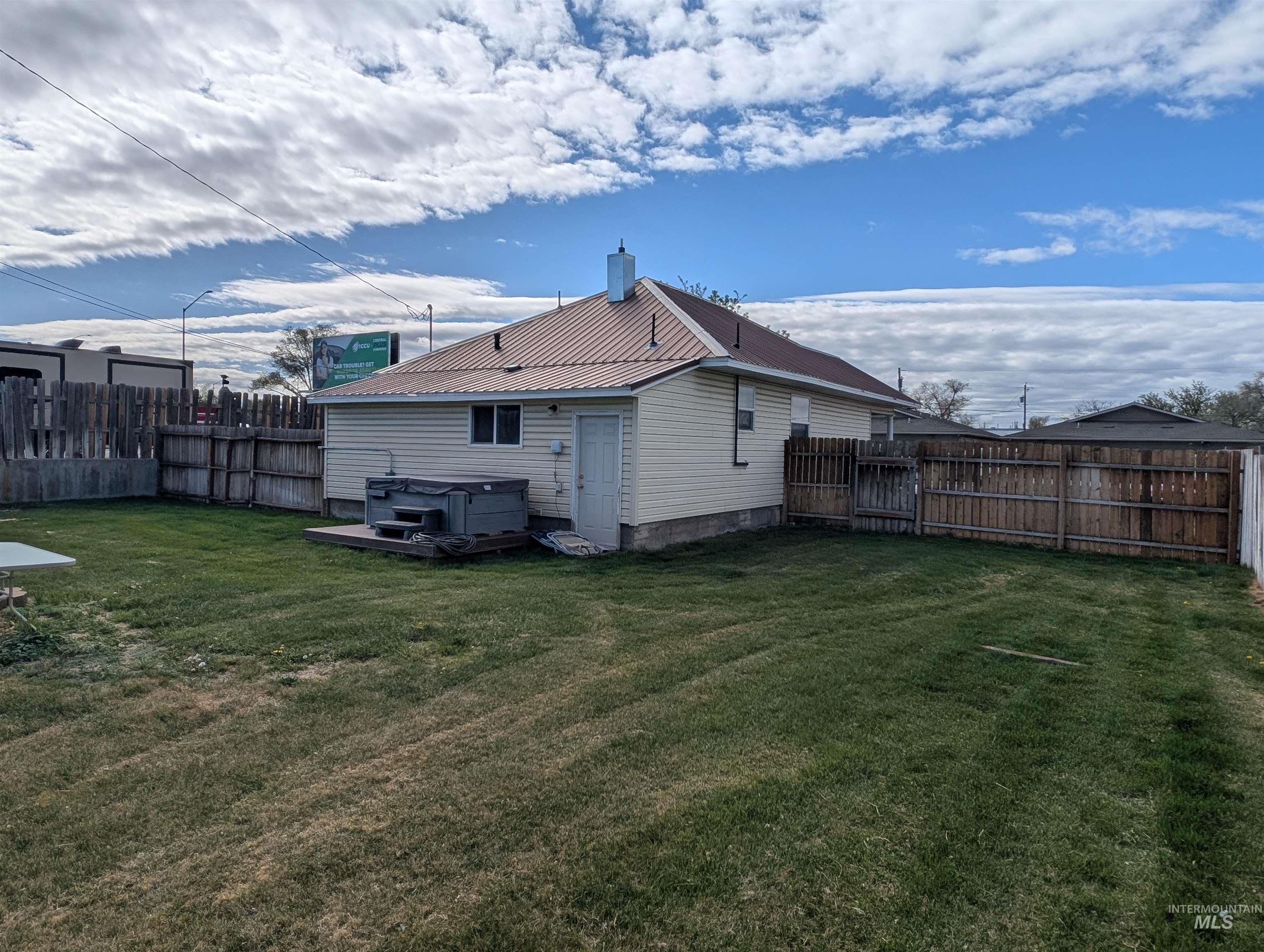 920 2nd Ave W, Twin Falls, Idaho 83301, 3 Bedrooms, 1 Bathroom, Residential For Sale, Price $329,900,MLS 98985243