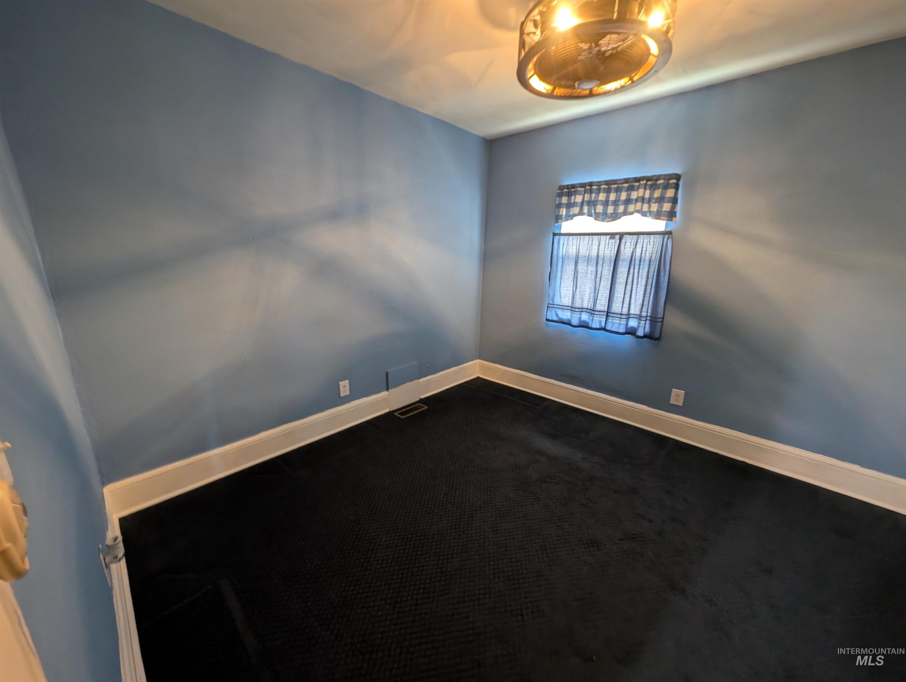 920 2nd Ave W, Twin Falls, Idaho 83301, 3 Bedrooms, 1 Bathroom, Residential For Sale, Price $329,900,MLS 98985243