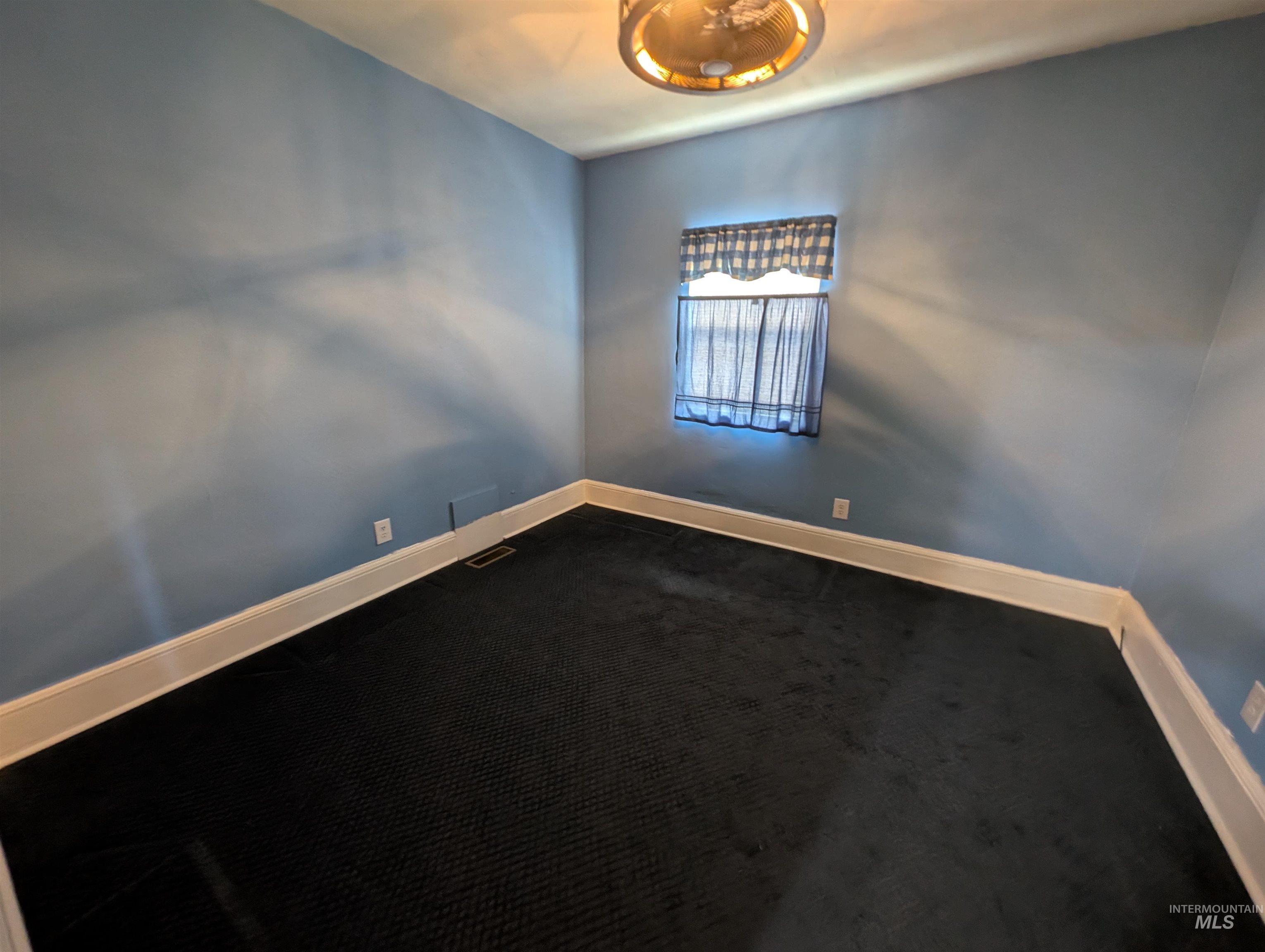 920 2nd Ave W, Twin Falls, Idaho 83301, 3 Bedrooms, 1 Bathroom, Residential For Sale, Price $329,900,MLS 98985243