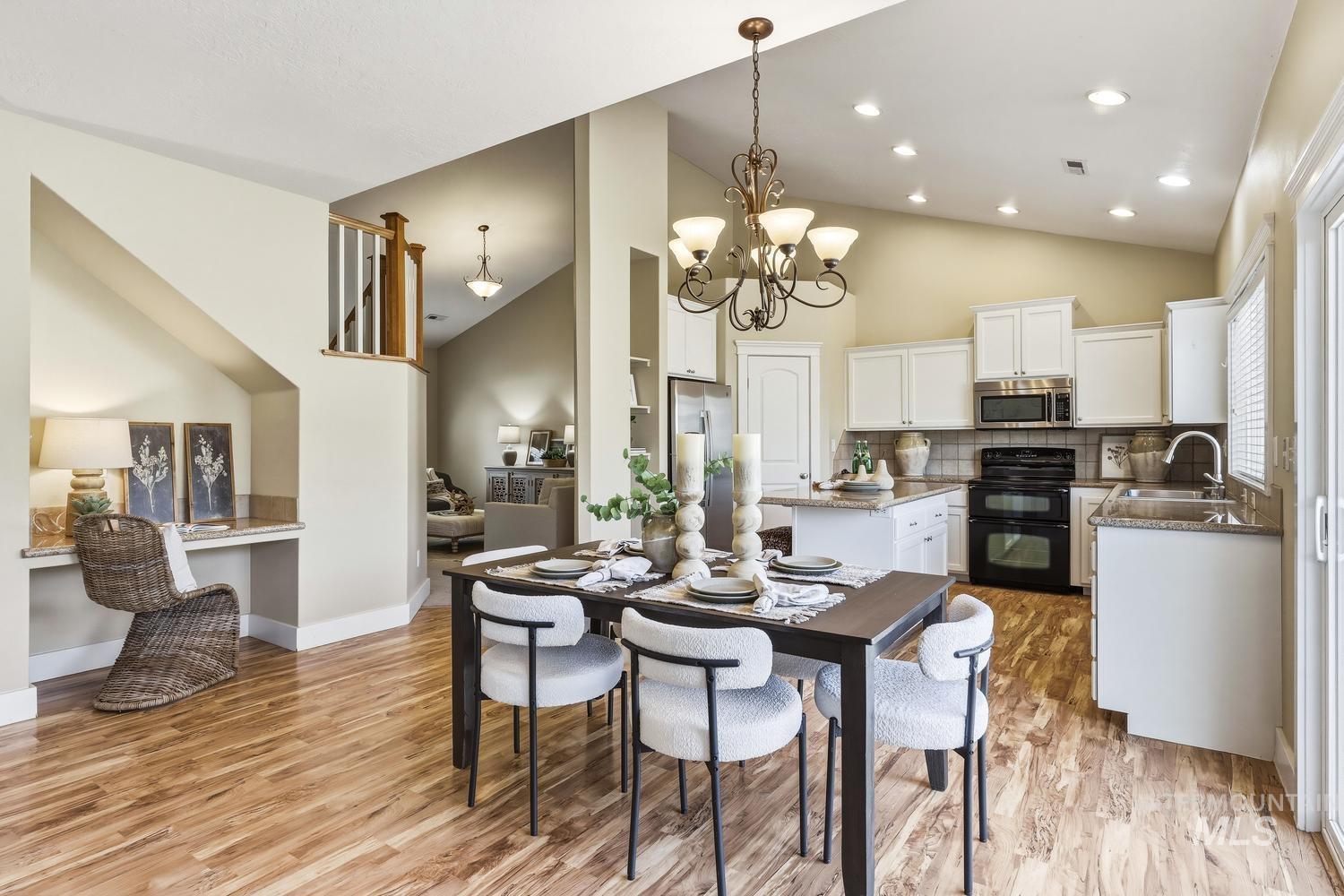 3078 E Shadowview, Eagle, Idaho 83616, 4 Bedrooms, 2.5 Bathrooms, Residential For Sale, Price $649,900, 98985244