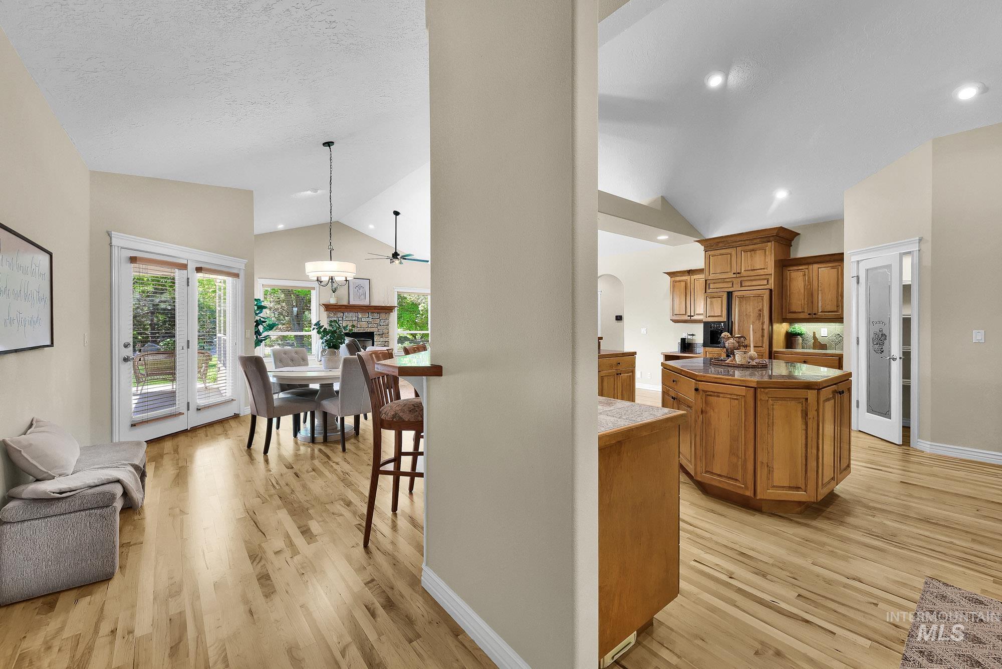 5065 N Golden View Ct, Star, Idaho 83669, 4 Bedrooms, 2.5 Bathrooms, Residential For Sale, Price $1,125,000,MLS 98985245