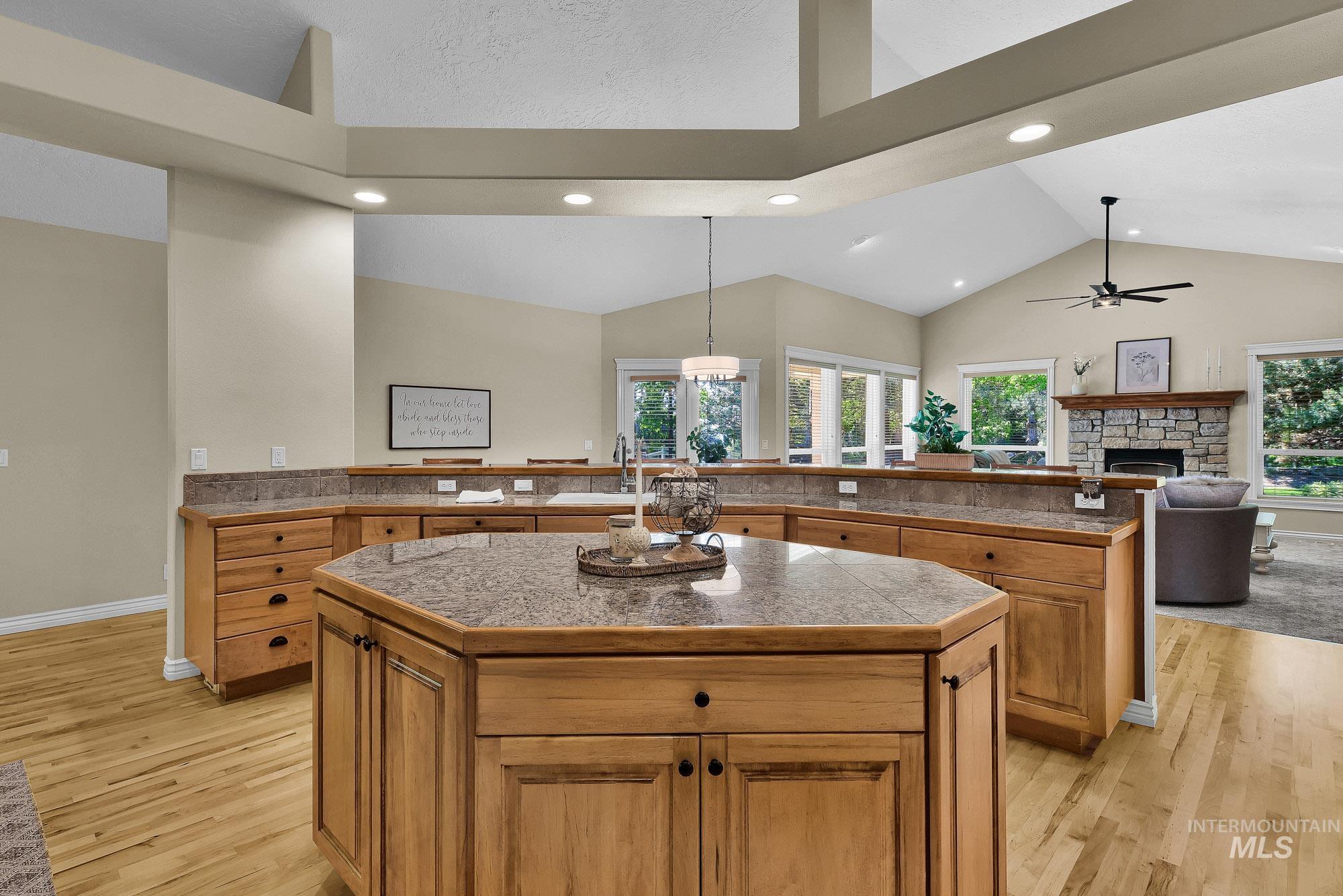 5065 N Golden View Ct, Star, Idaho 83669, 4 Bedrooms, 2.5 Bathrooms, Residential For Sale, Price $1,125,000,MLS 98985245