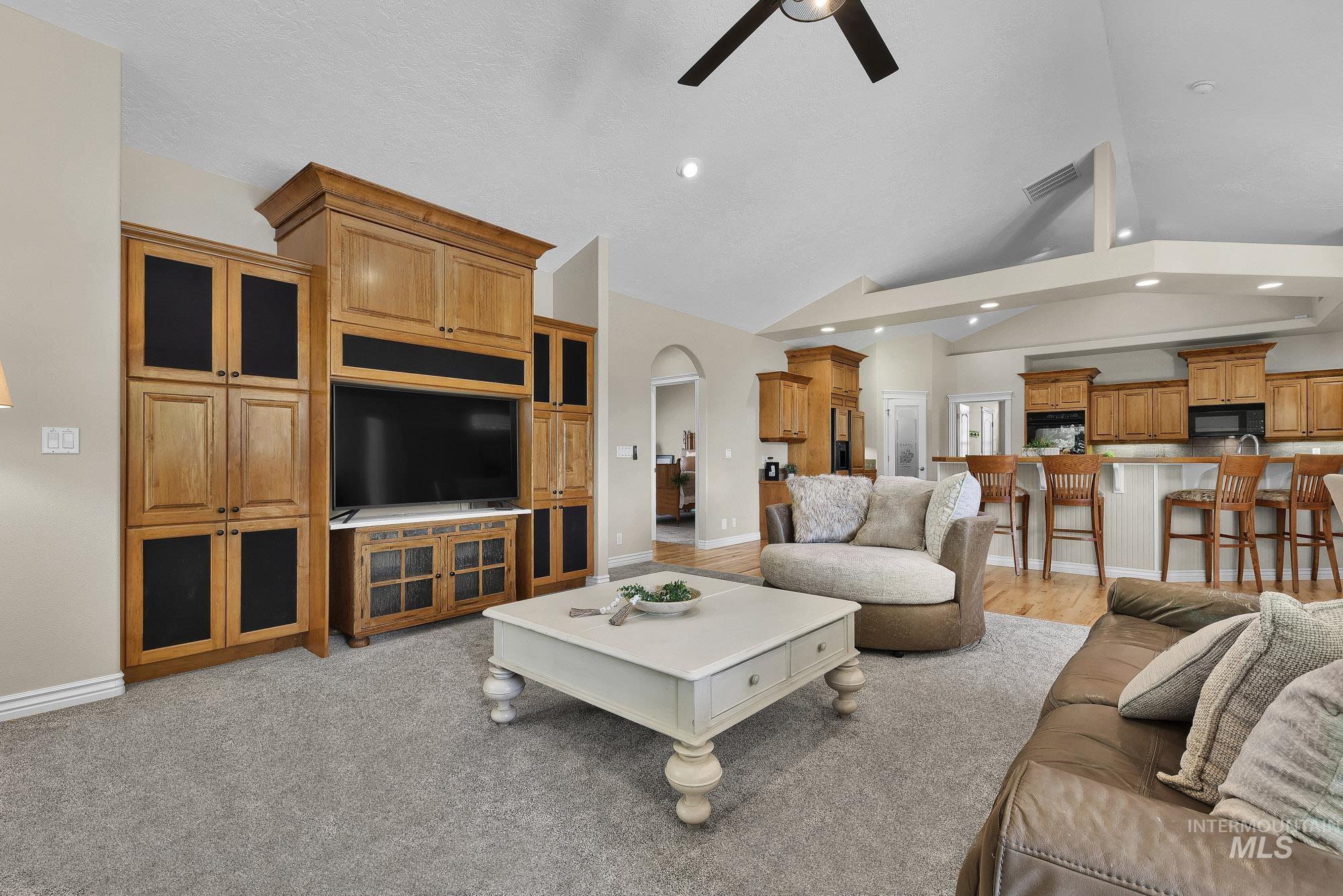 5065 N Golden View Ct, Star, Idaho 83669, 4 Bedrooms, 2.5 Bathrooms, Residential For Sale, Price $1,125,000,MLS 98985245
