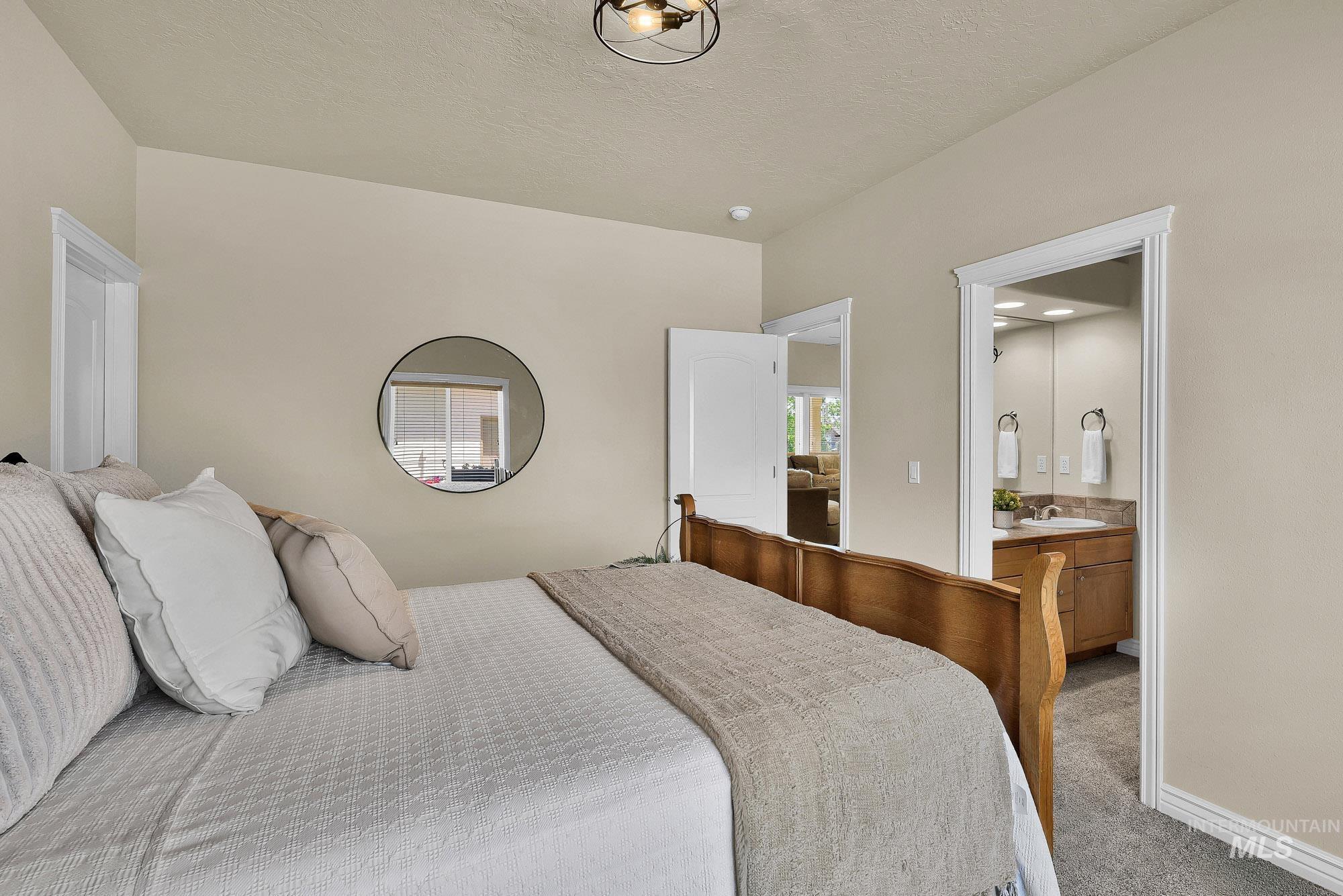 5065 N Golden View Ct, Star, Idaho 83669, 4 Bedrooms, 2.5 Bathrooms, Residential For Sale, Price $1,125,000,MLS 98985245