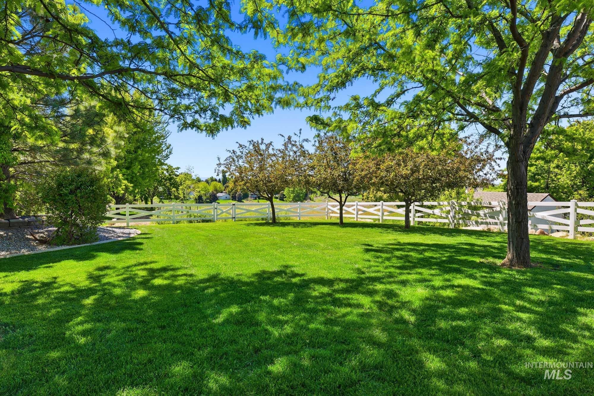 5065 N Golden View Ct, Star, Idaho 83669, 4 Bedrooms, 2.5 Bathrooms, Residential For Sale, Price $1,125,000,MLS 98985245