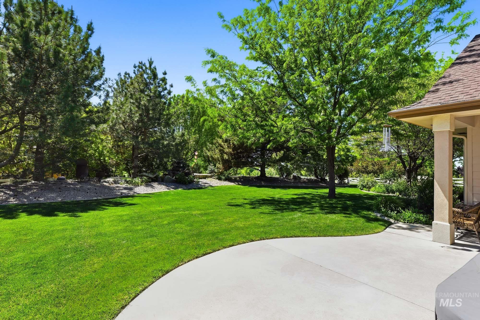 5065 N Golden View Ct, Star, Idaho 83669, 4 Bedrooms, 2.5 Bathrooms, Residential For Sale, Price $1,125,000,MLS 98985245