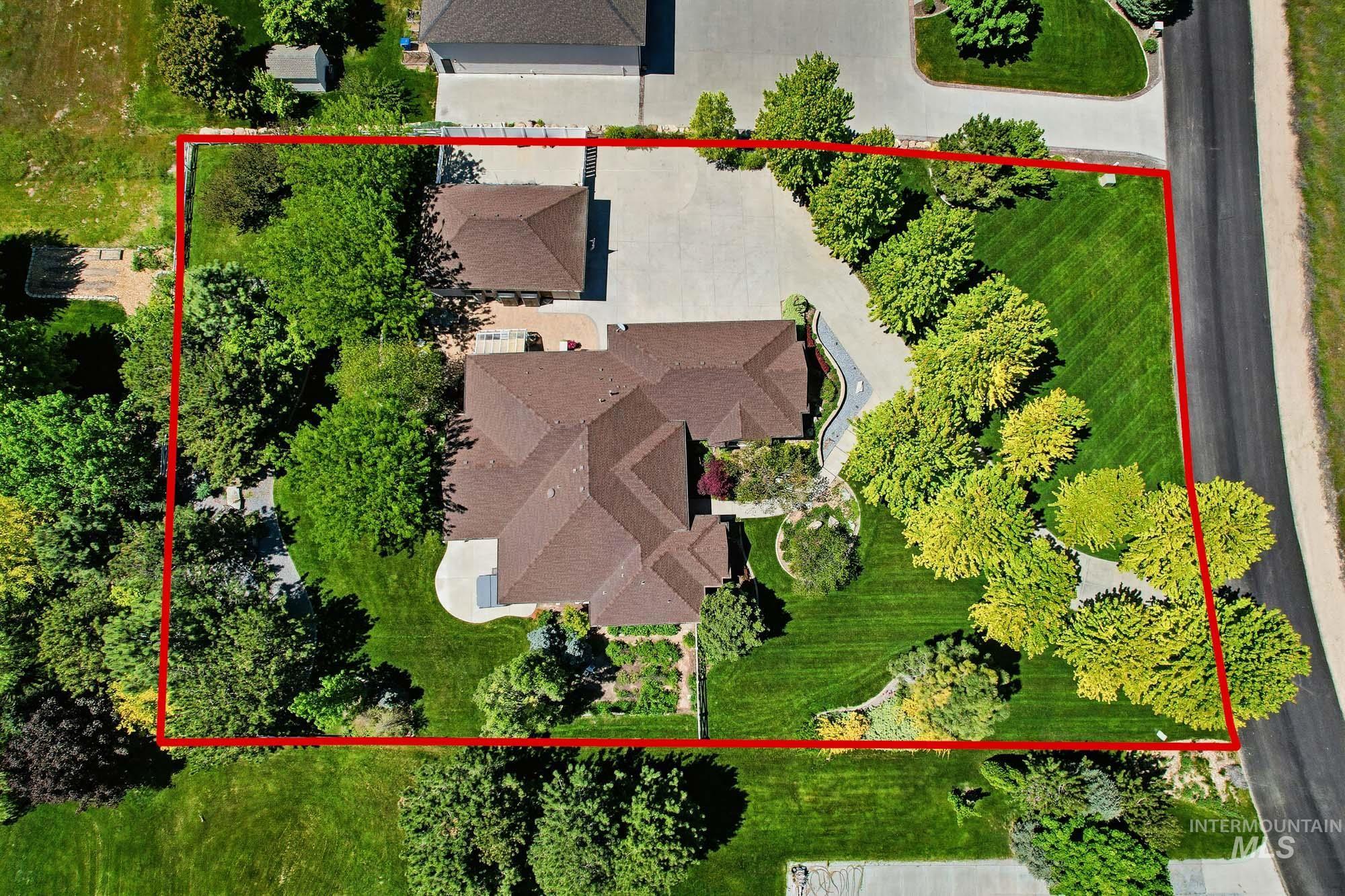 5065 N Golden View Ct, Star, Idaho 83669, 4 Bedrooms, 2.5 Bathrooms, Residential For Sale, Price $1,125,000,MLS 98985245