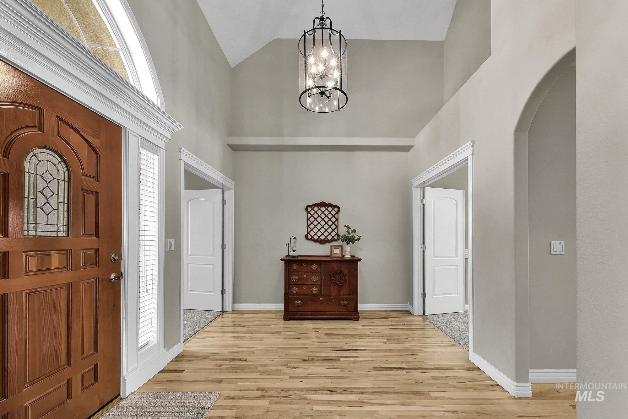 5065 N Golden View Ct, Star, Idaho 83669, 4 Bedrooms, 2.5 Bathrooms, Residential For Sale, Price $1,125,000,MLS 98985245