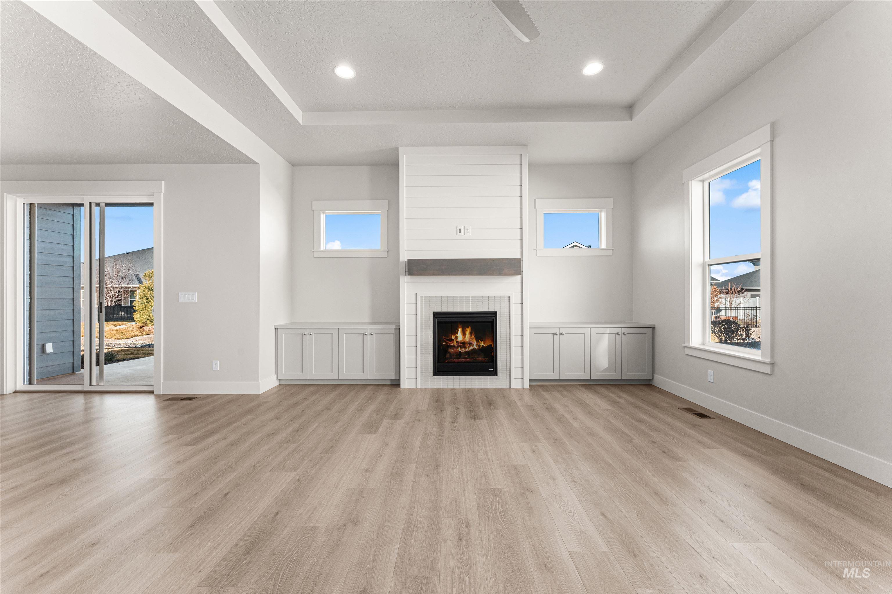 8055 Tandy Cove St., Middleton, Idaho 83644, 3 Bedrooms, 2 Bathrooms, Residential For Sale, Price $599,900, 98985247