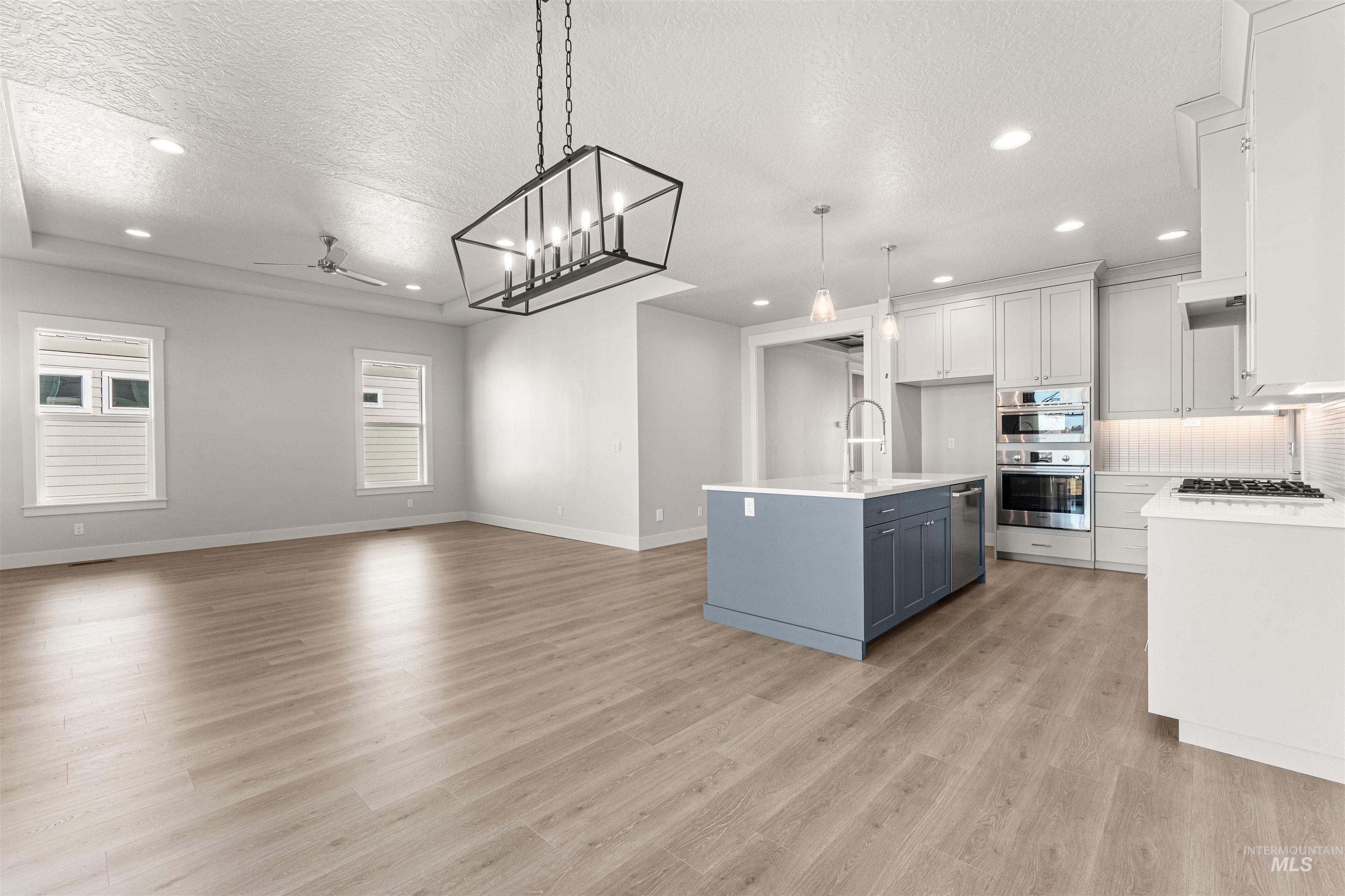 8055 Tandy Cove St., Middleton, Idaho 83644, 3 Bedrooms, 2 Bathrooms, Residential For Sale, Price $599,900, 98985247