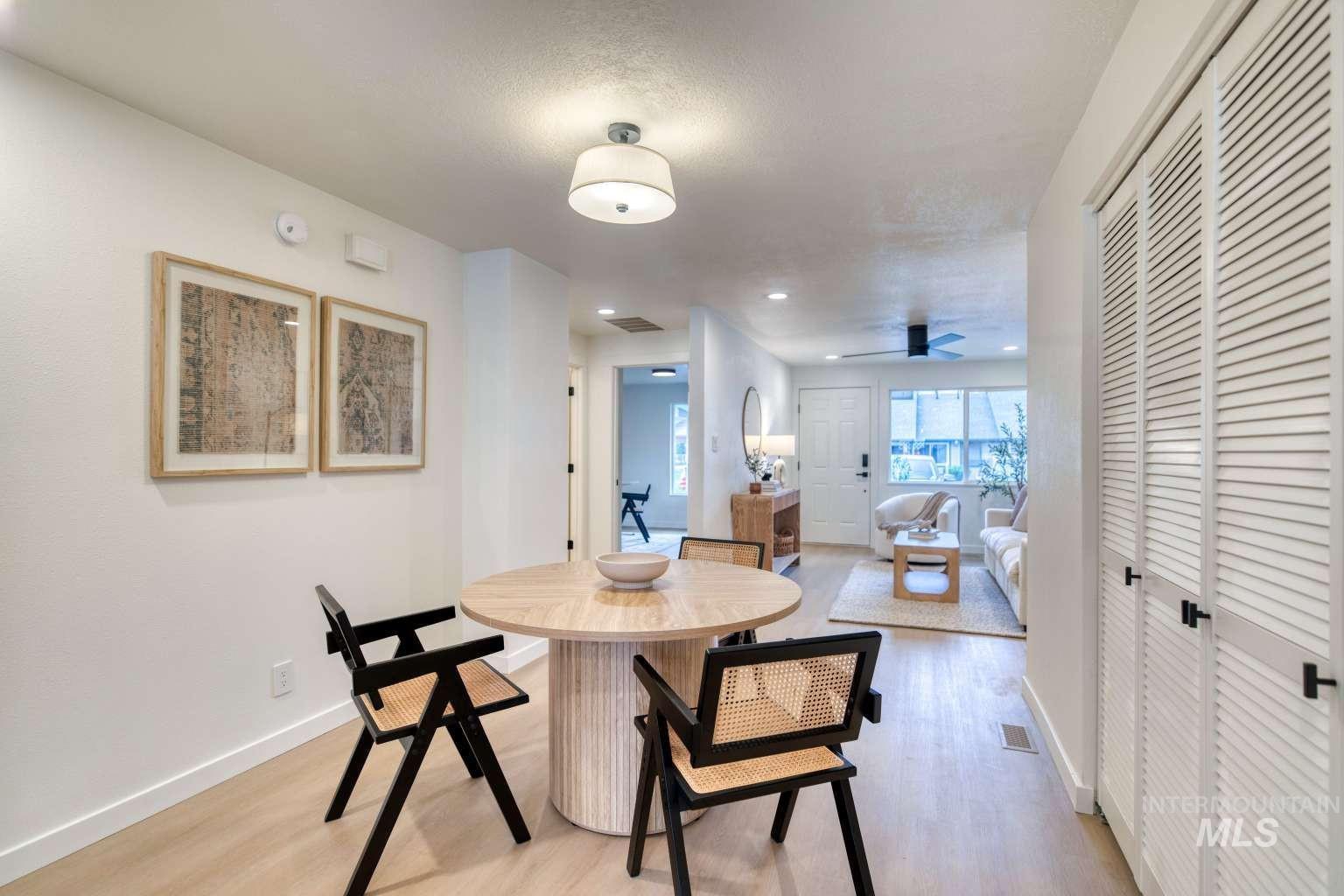 496 E Chester Ln, Boise, Idaho 83706, 2 Bedrooms, 2 Bathrooms, Residential For Sale, Price $369,900, 98985248