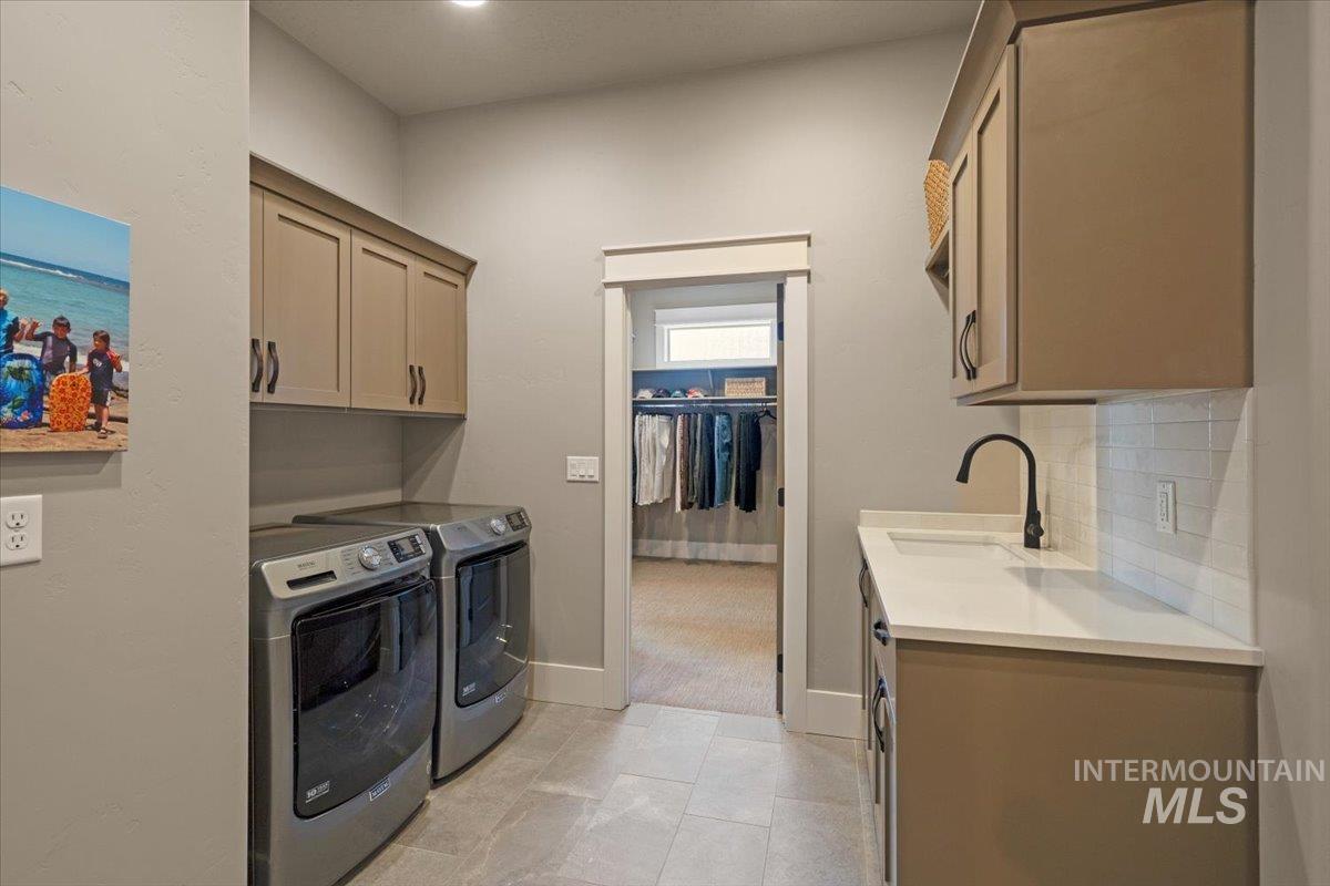 6726 N Fairborn Ave, Meridian, Idaho 83646, 4 Bedrooms, 3.5 Bathrooms, Residential For Sale, Price $1,150,000,MLS 98985253