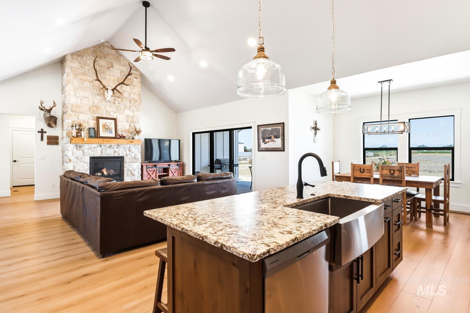 18658 Tranquil Pl, Caldwell, Idaho 83607-5523, 4 Bedrooms, 2.5 Bathrooms, Residential For Sale, Price $999,900,MLS 98985261