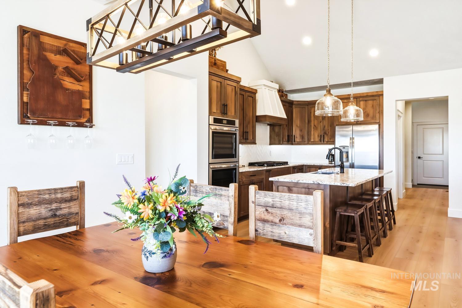 18658 Tranquil Pl, Caldwell, Idaho 83607-5523, 4 Bedrooms, 2.5 Bathrooms, Residential For Sale, Price $999,900,MLS 98985261