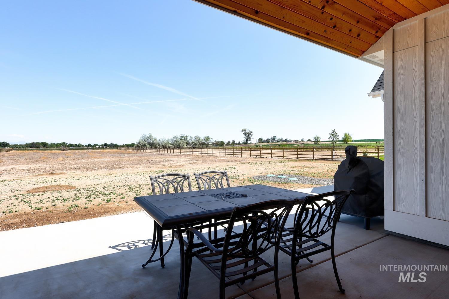 18658 Tranquil Pl, Caldwell, Idaho 83607-5523, 4 Bedrooms, 2.5 Bathrooms, Residential For Sale, Price $999,900,MLS 98985261