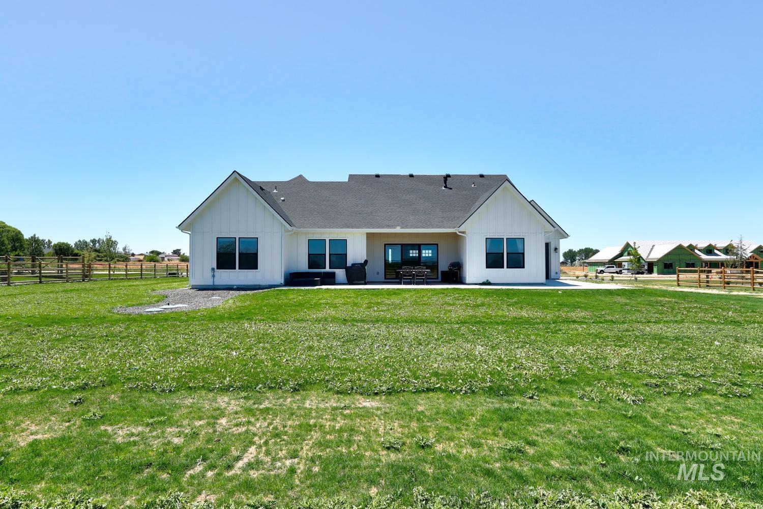 18658 Tranquil Pl, Caldwell, Idaho 83607-5523, 4 Bedrooms, 2.5 Bathrooms, Residential For Sale, Price $984,900, 98985261
