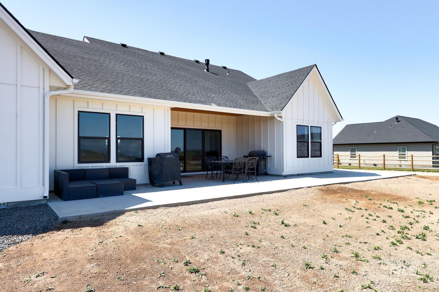 18658 Tranquil Pl, Caldwell, Idaho 83607-5523, 4 Bedrooms, 2.5 Bathrooms, Residential For Sale, Price $999,900,MLS 98985261