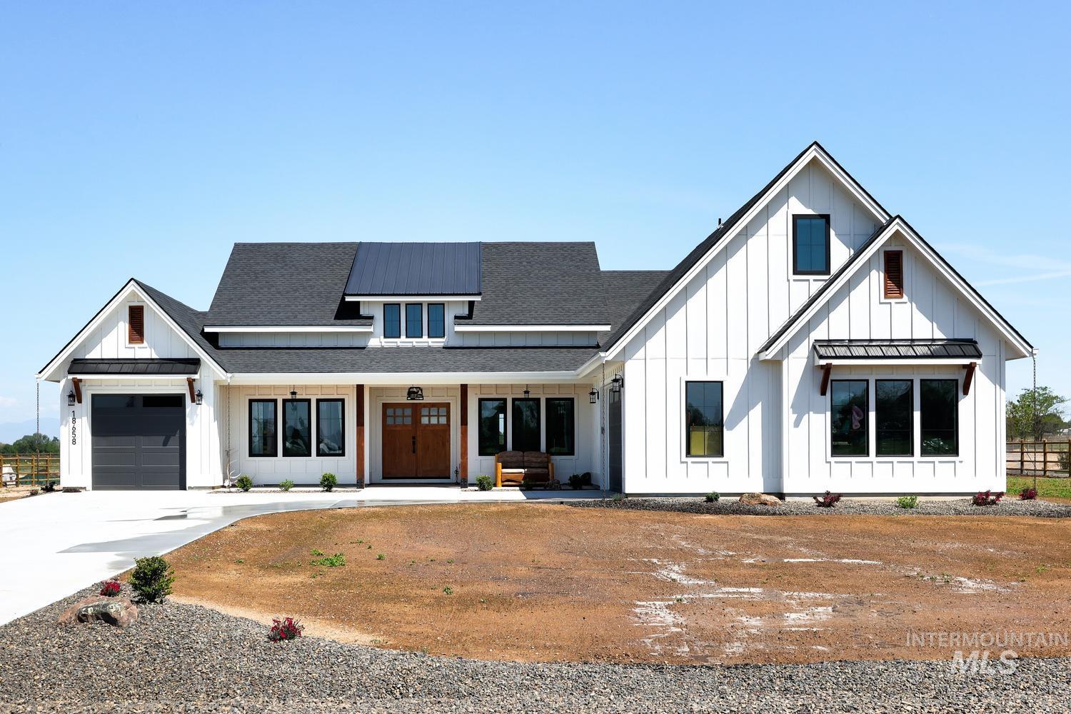 18658 Tranquil Pl, Caldwell, Idaho 83607-5523, 4 Bedrooms, 2.5 Bathrooms, Residential For Sale, Price $999,900,MLS 98985261