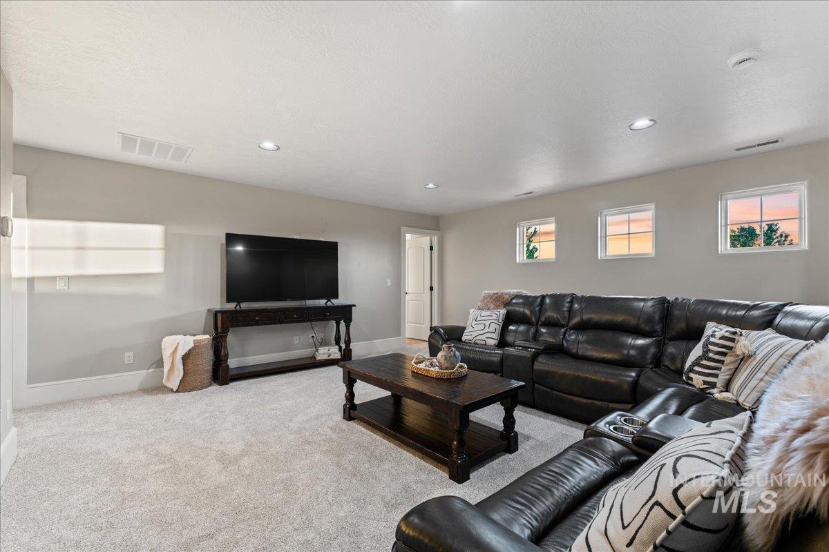 1894 N Valle Bello Way, Eagle, Idaho 83616, 4 Bedrooms, 3.5 Bathrooms, Residential For Sale, Price $1,324,900, 98985262