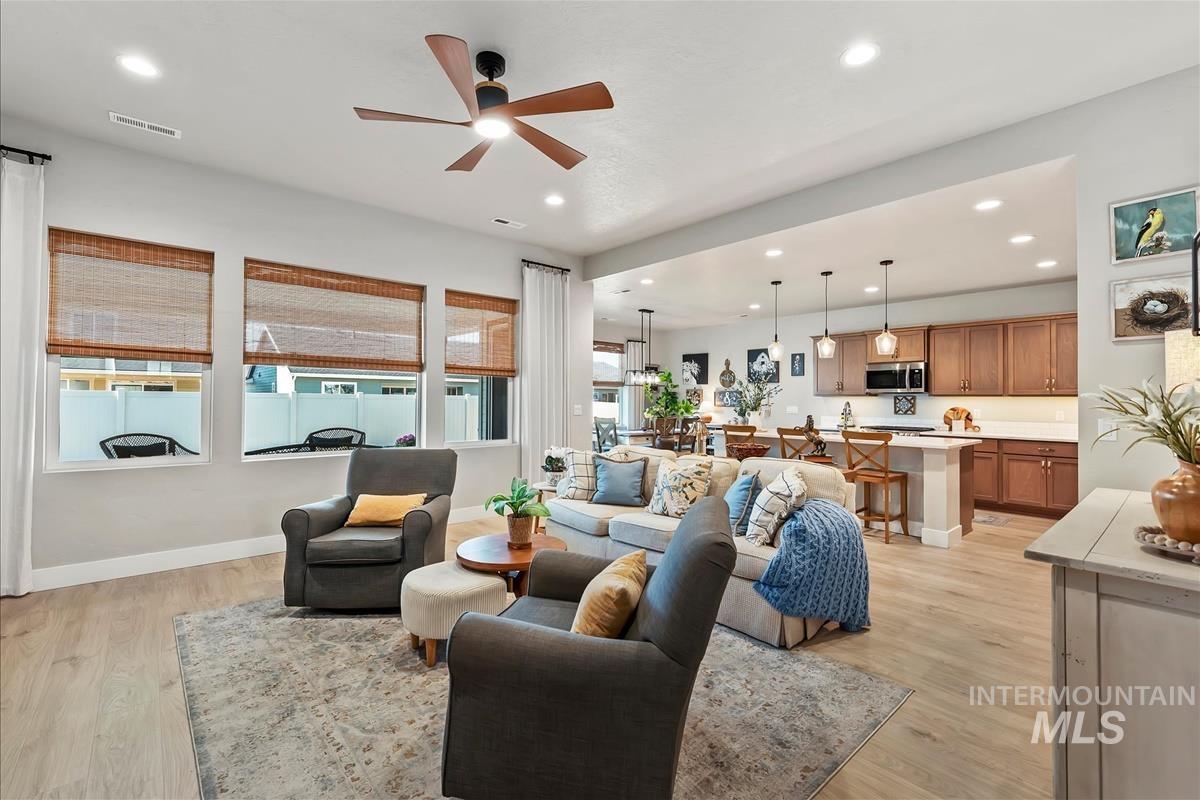 6179 W Ladle Rapids St, Meridian, Idaho 83646, 3 Bedrooms, 2.5 Bathrooms, Residential For Sale, Price $659,990, 98985265