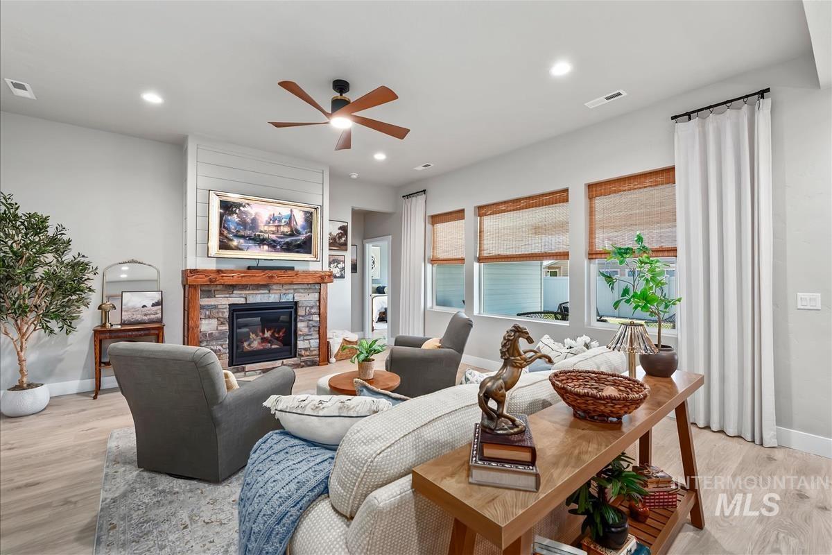 6179 W Ladle Rapids St, Meridian, Idaho 83646, 3 Bedrooms, 2.5 Bathrooms, Residential For Sale, Price $659,990, 98985265