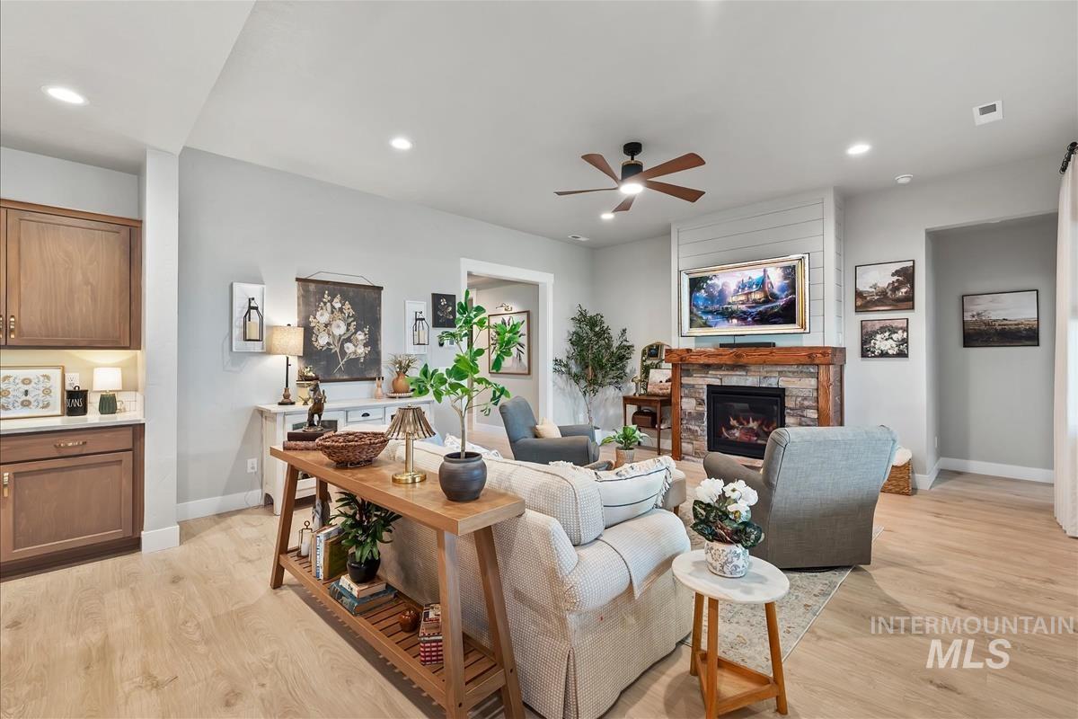 6179 W Ladle Rapids St, Meridian, Idaho 83646, 3 Bedrooms, 2.5 Bathrooms, Residential For Sale, Price $659,990, 98985265