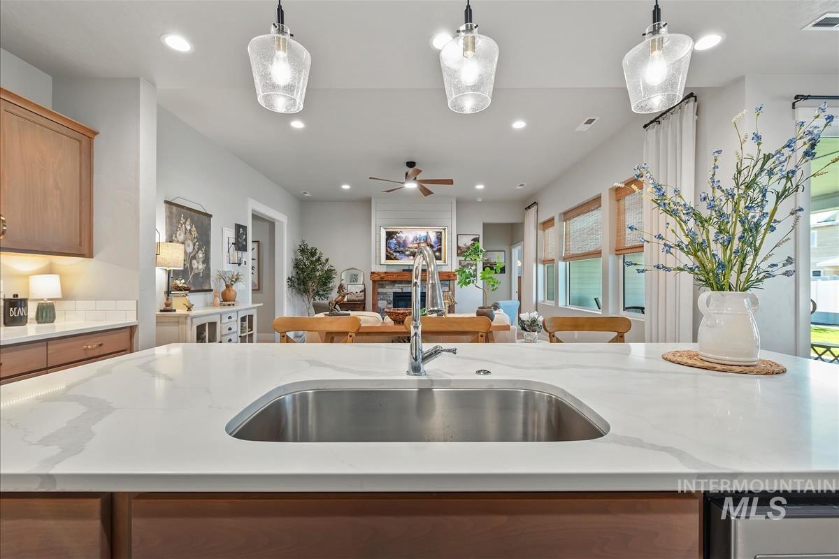 6179 W Ladle Rapids St, Meridian, Idaho 83646, 3 Bedrooms, 2.5 Bathrooms, Residential For Sale, Price $659,990, 98985265