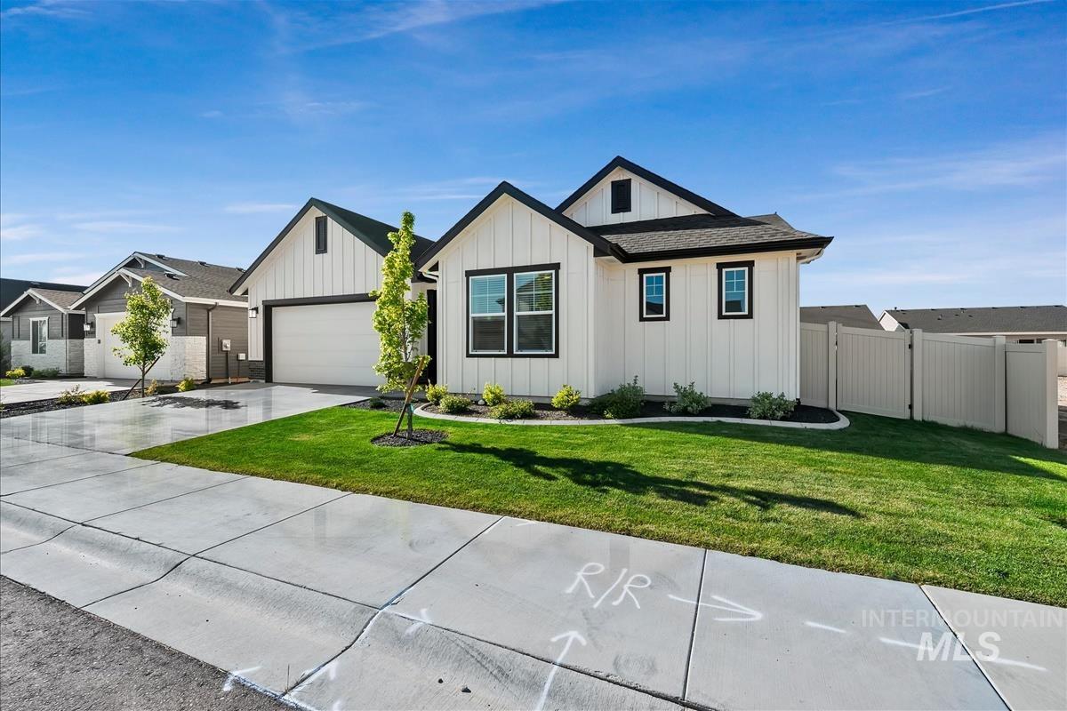 6179 W Ladle Rapids St, Meridian, Idaho 83646, 3 Bedrooms, 2.5 Bathrooms, Residential For Sale, Price $659,990, 98985265