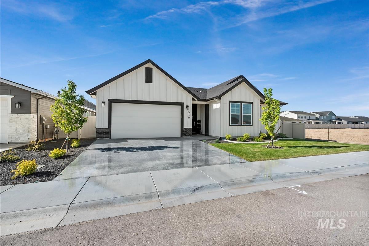 6179 W Ladle Rapids St, Meridian, Idaho 83646, 3 Bedrooms, 2.5 Bathrooms, Residential For Sale, Price $659,990, 98985265