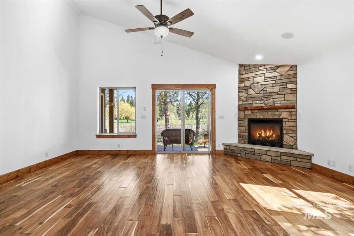 133 Brundage View Ct, McCall, Idaho 83638, 3 Bedrooms, 3 Bathrooms, Residential For Sale, Price $875,000,MLS 98985267