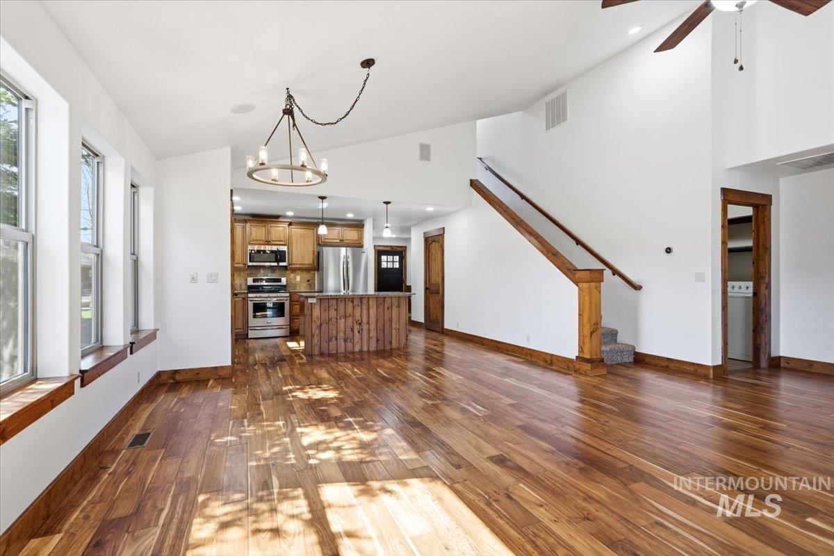 133 Brundage View Ct, McCall, Idaho 83638, 3 Bedrooms, 3 Bathrooms, Residential For Sale, Price $875,000,MLS 98985267